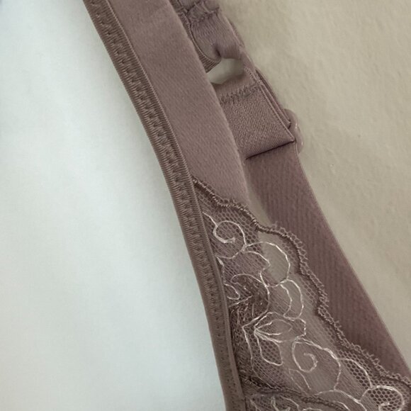 PLAYTEX SECRETS Women's Underwire Bra NWT Size 36B - Picture 5 of 8